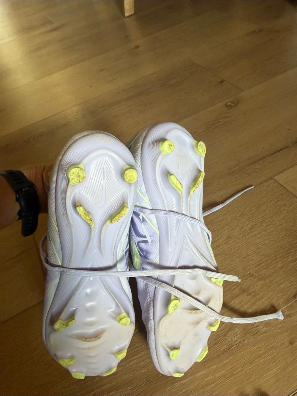 Nike Women’s Light Purple Lace-Up Soccer Boots with Yellow Swoosh